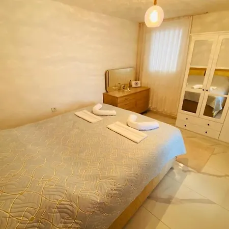 Apartman E-my Marina *